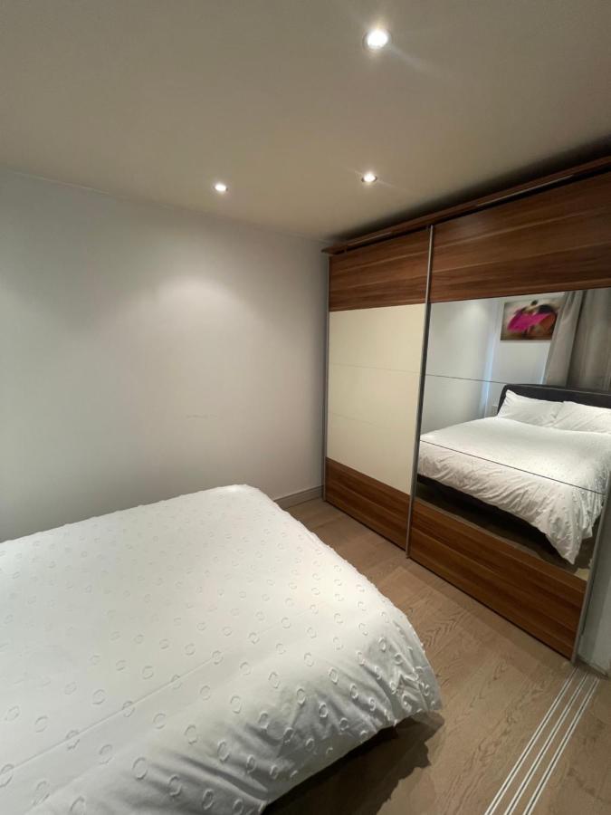 Imperial Wharf Chelsea Apartment Octavia House London Exterior photo