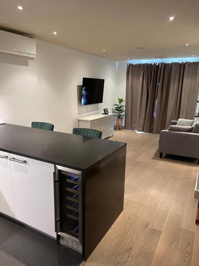 Imperial Wharf Chelsea Apartment Octavia House London Exterior photo
